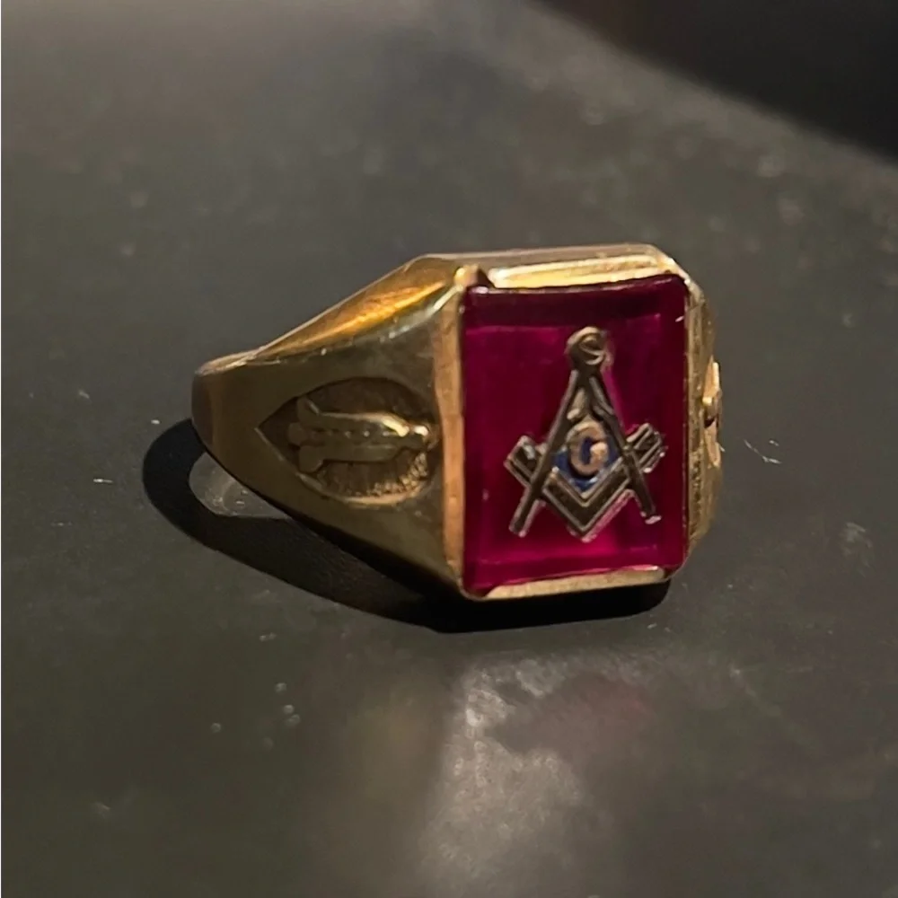 Gold and Red Masonic Ring